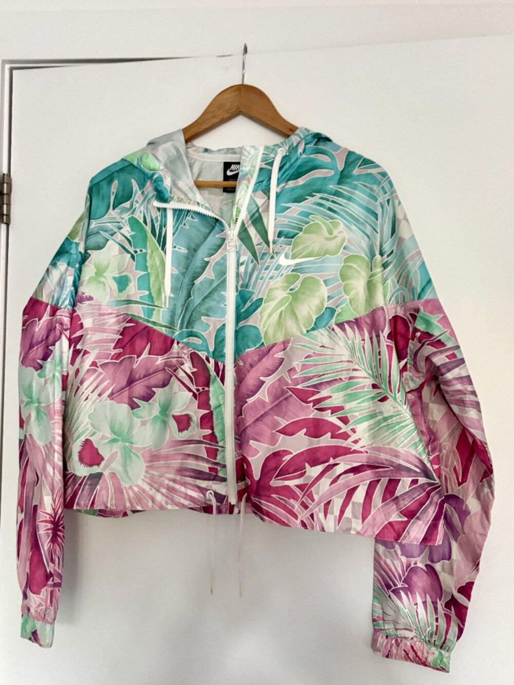 Nike Cropped Jacket Pink Blue Tropical Windrunner